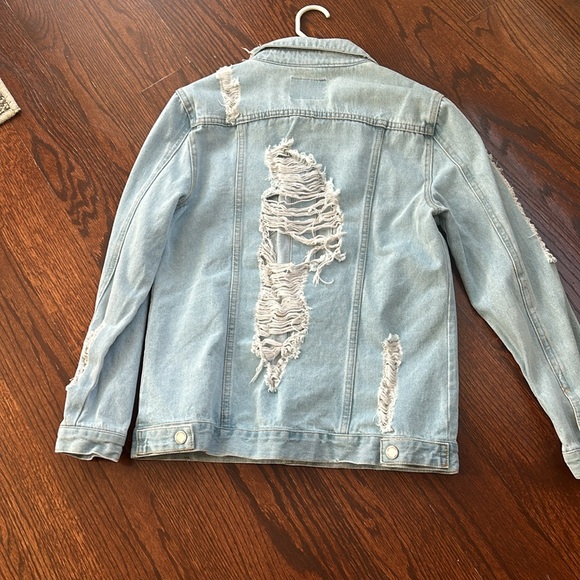 Miss London denim jacket size M heavily distressed light blue worn once - Picture 3 of 4
